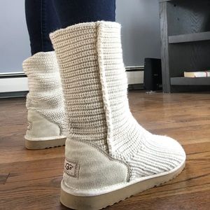 UGG Yarn Slouchboot Size 9